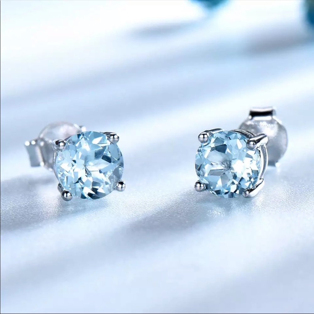 🌟 Sterling Silver 925 Blue Topaz Stud Earrings